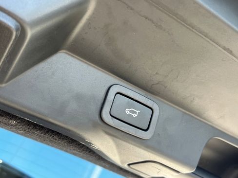 Used 2020 Land Rover Range Rover Sport HST image 22