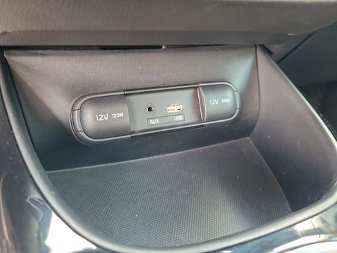 Used 2019 Kia Soul + w/ Audio Package image 32