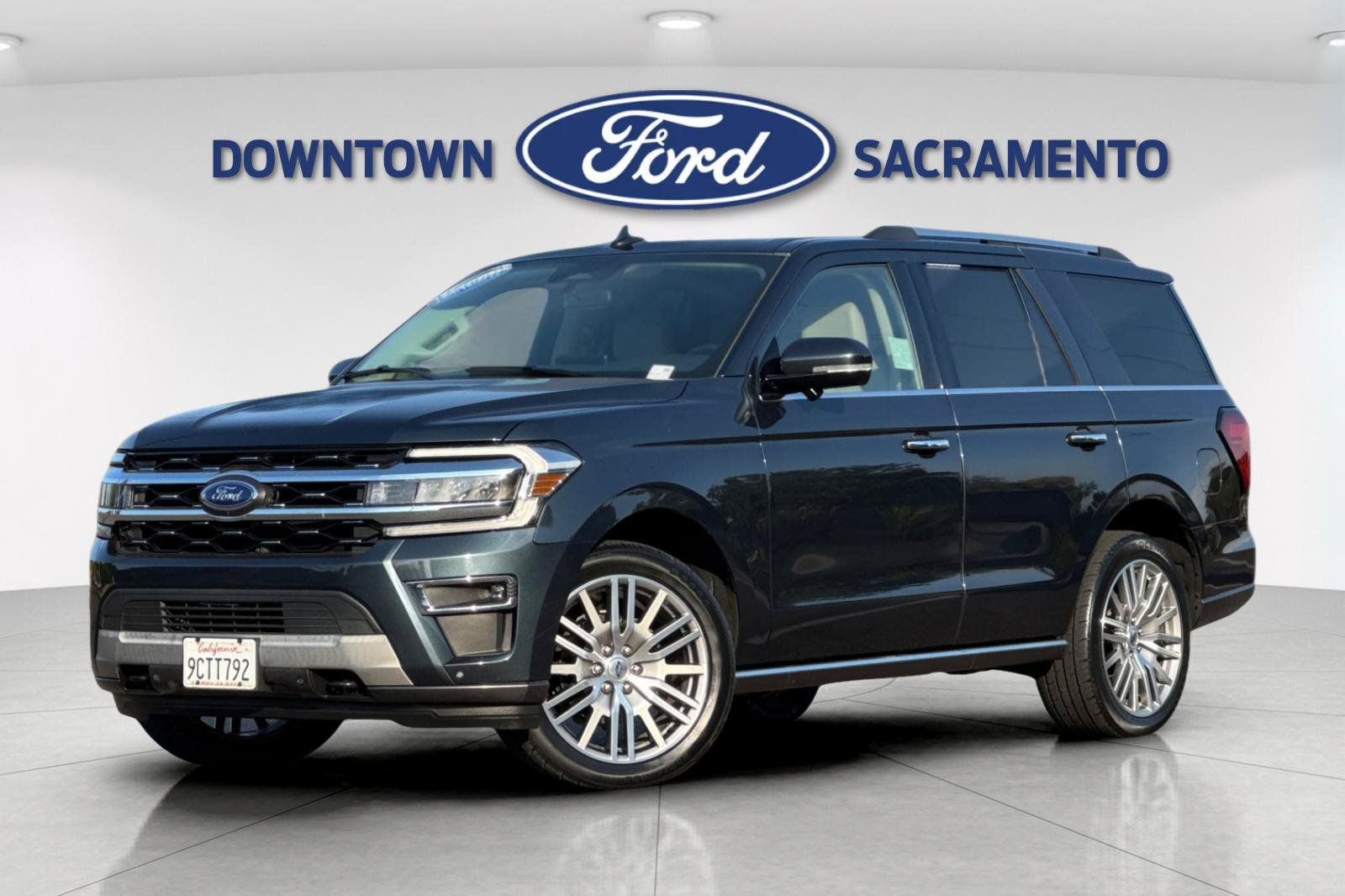 Certified 2022 Ford Expedition Limited AWD/4WD image 2