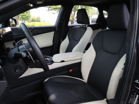 Used 2024 Lexus NX 250 FWD w/ Cold Area Package image 35