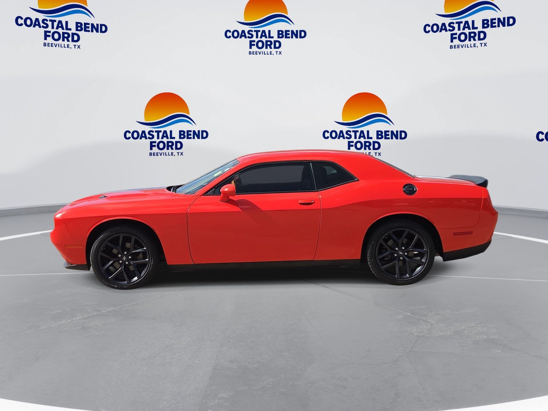 Used 2021 Dodge Challenger SXT w/ Blacktop Package RWD image 1