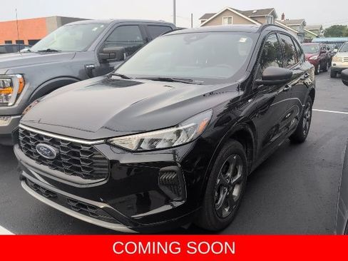 Used 2024 Ford Escape ST-Line w/ Tech Pack #1 AWD/4WD image 3
