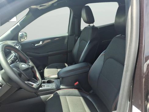 Used 2023 Ford Escape ST-Line w/ Cold Weather Package FWD image 11