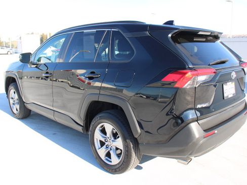 Certified 2022 Toyota RAV4 XLE image 5