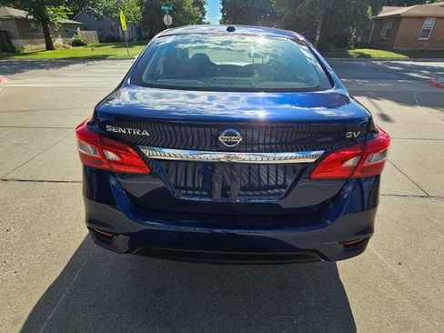 Used 2019 Nissan Sentra SV FWD image 4