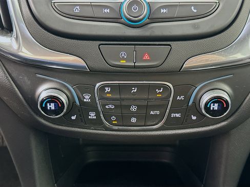 Used 2024 Chevrolet Equinox LT w/ LPO, Floor Liner Package image 22