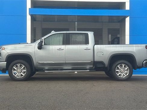 New 2026 Chevrolet Silverado 2500 High Country image 9