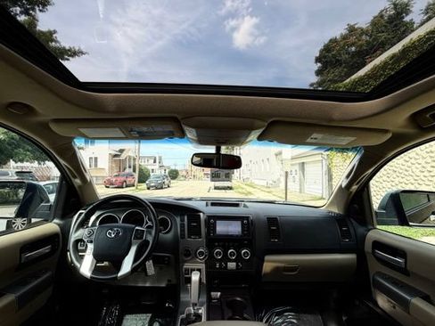 Used 2016 Toyota Sequoia Limited w/ Safety & Convenience Package AWD/4WD image 28