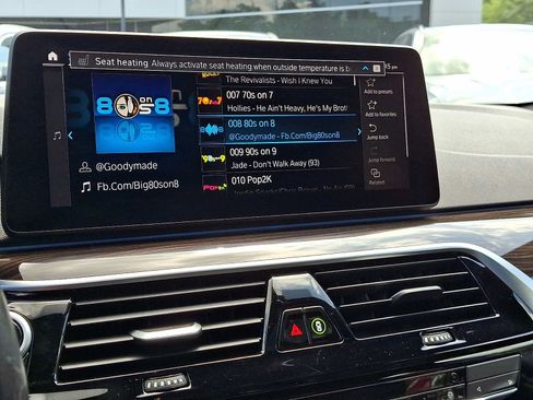 Used 2023 BMW 530e xDrive w/ Premium Package AWD/4WD image 18