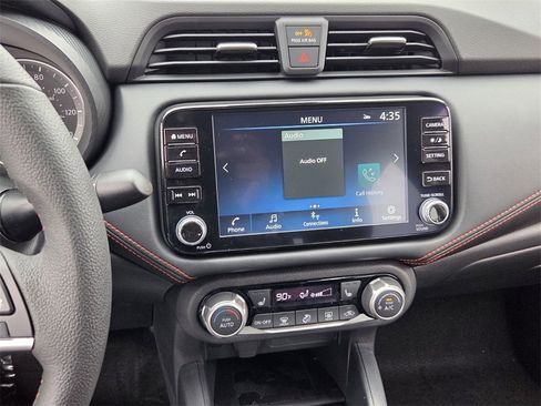 New 2025 Nissan Versa SR image 17