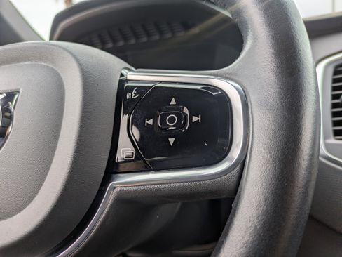 Used 2020 Volvo XC90 T6 Momentum image 31