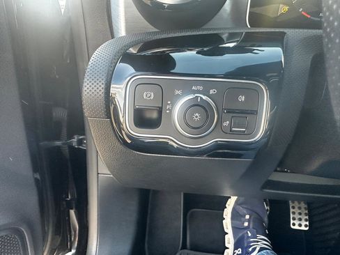 Used 2020 Mercedes-Benz CLA 250 4MATIC image 16