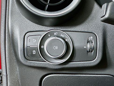 Used 2024 Alfa Romeo Stelvio Veloce AWD/4WD image 17