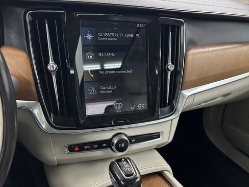 Used 2018 Volvo S90 T6 Inscription w/ Convenience Package image 18