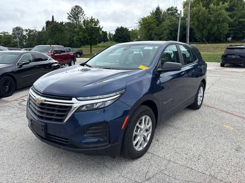 Used 2023 Chevrolet Equinox LS FWD image 7