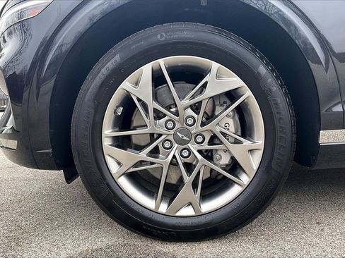 Used 2025 Genesis GV70 2.5T image 9