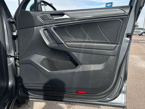 Used 2019 Volkswagen Tiguan SEL Premium R-Line w/ 3rd Row Seat Package image 29