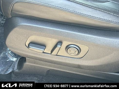 Used 2022 Kia Carnival SX image 22