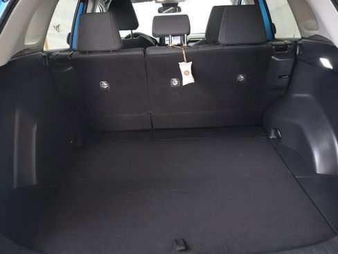 Used 2021 Toyota RAV4 LE FWD image 14