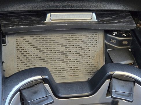 Used 2020 Mercedes-Benz GLS 450 4MATIC image 23
