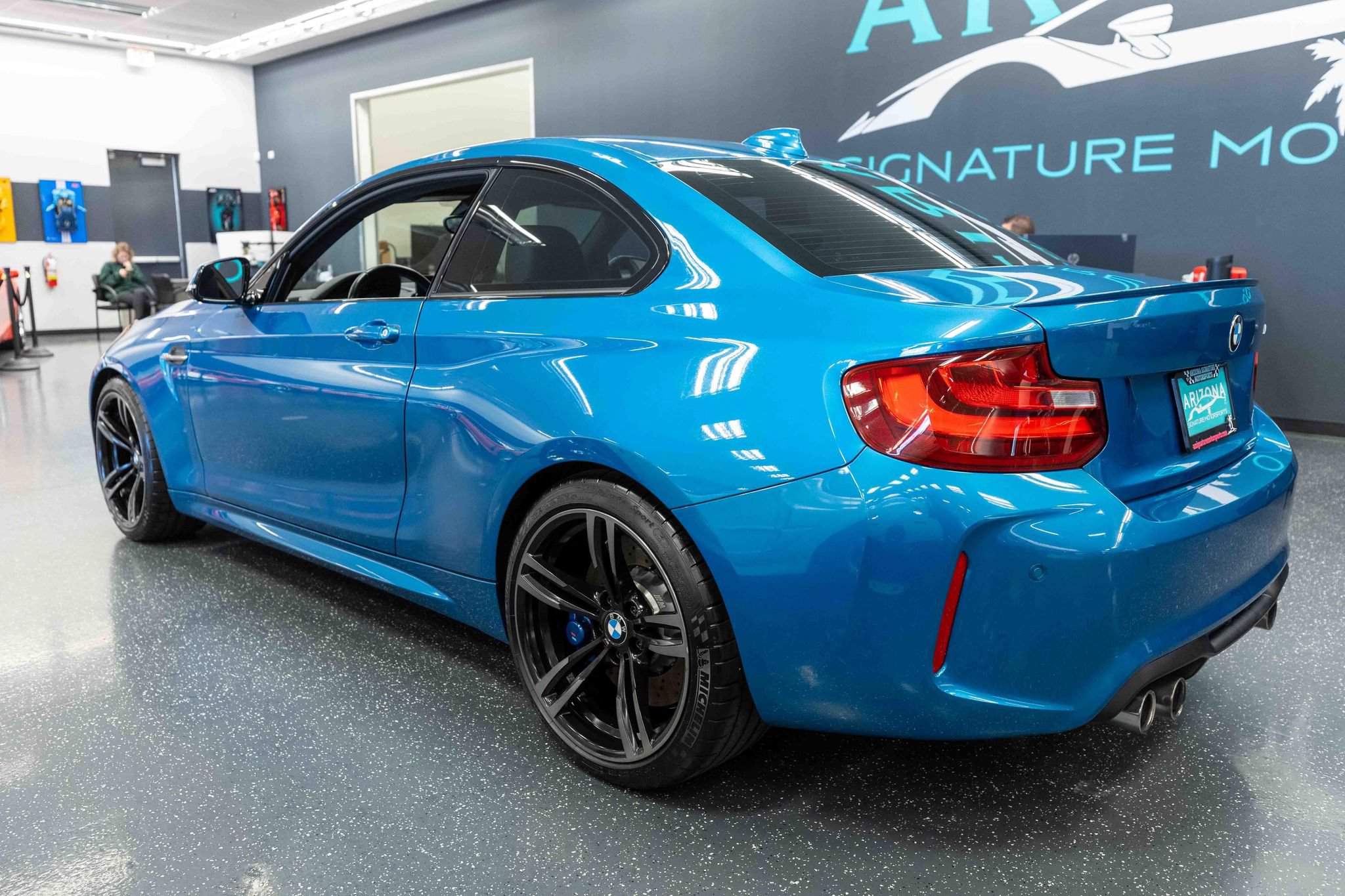 Used 2017 BMW M2 RWD image 9