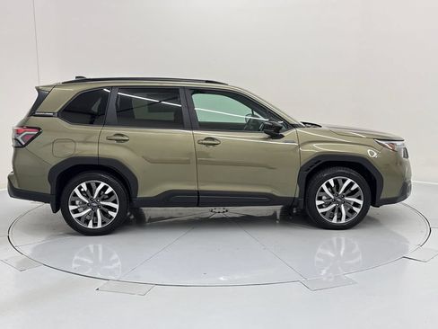 Used 2026 Subaru Forester Touring AWD/4WD image 6