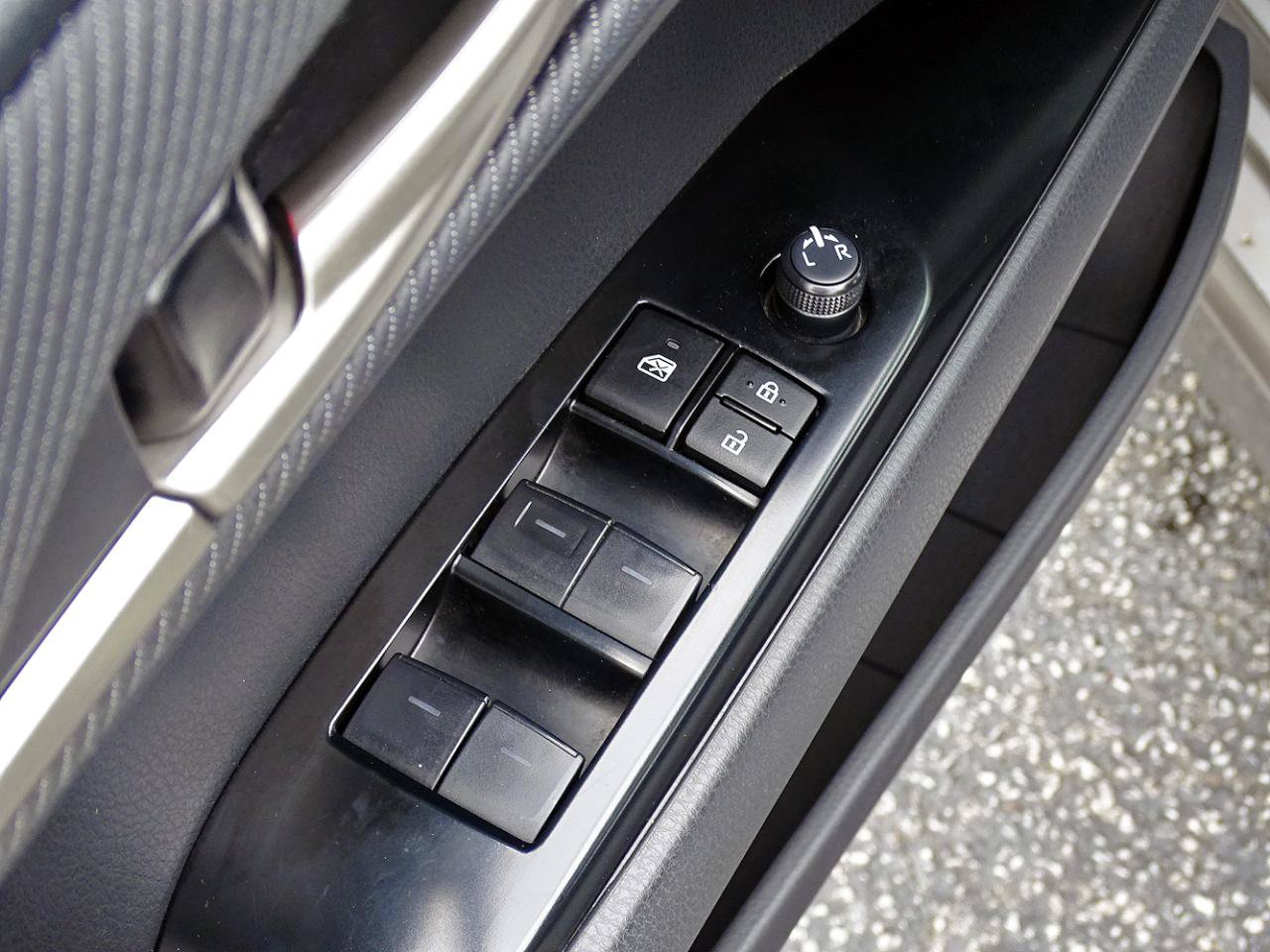 Used 2025 Toyota Camry SE w/ Convenience Package FWD image 19