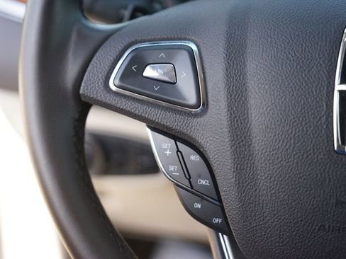 Used 2019 Lincoln MKC Select w/ Select Plus Package FWD image 23
