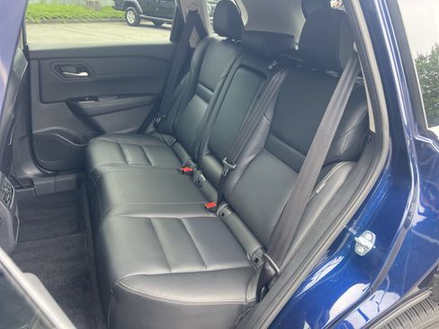 Certified 2026 Nissan Rogue SL FWD image 18
