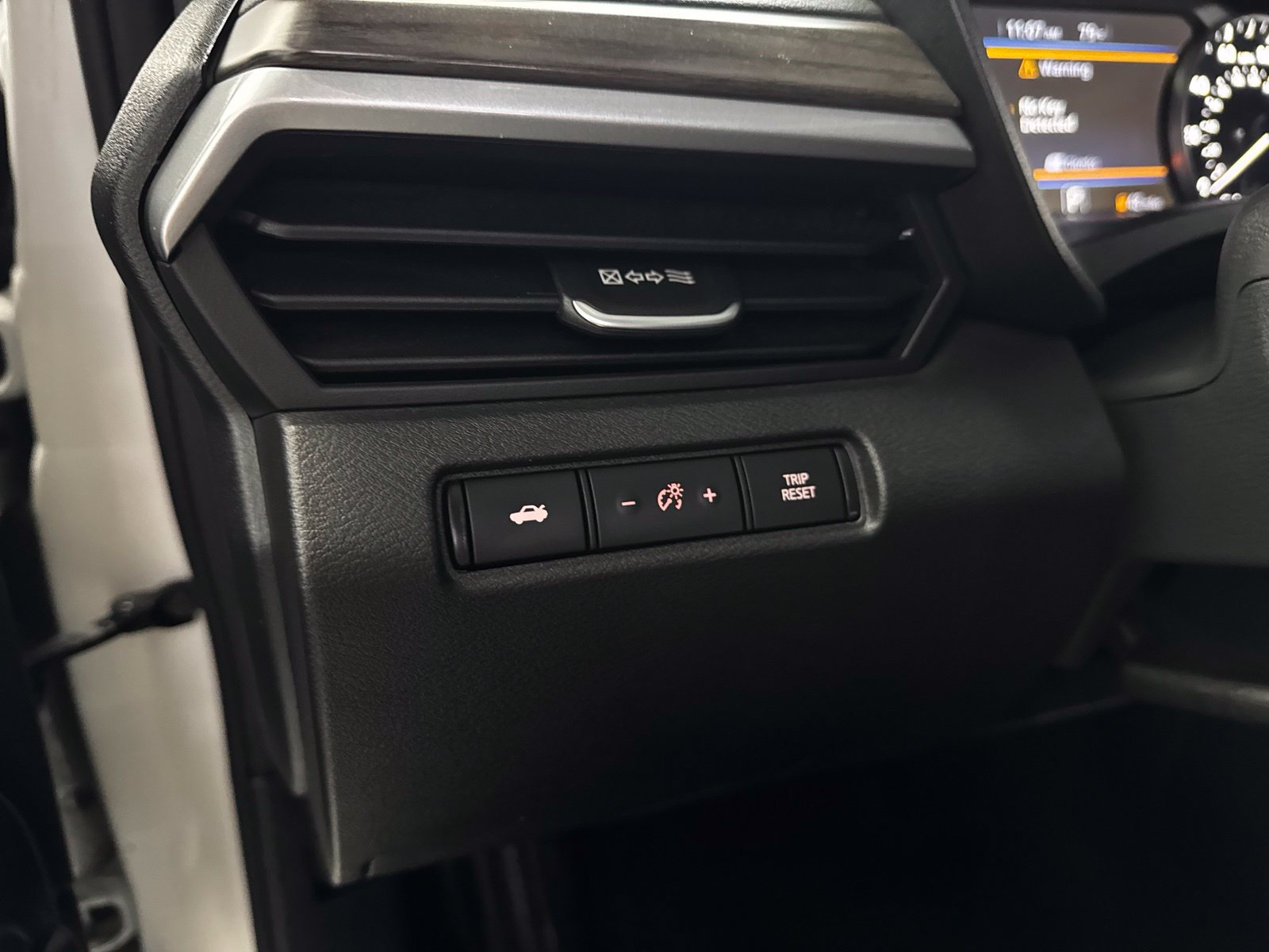 Certified 2025 Nissan Altima 2.5 SV AWD/4WD image 27