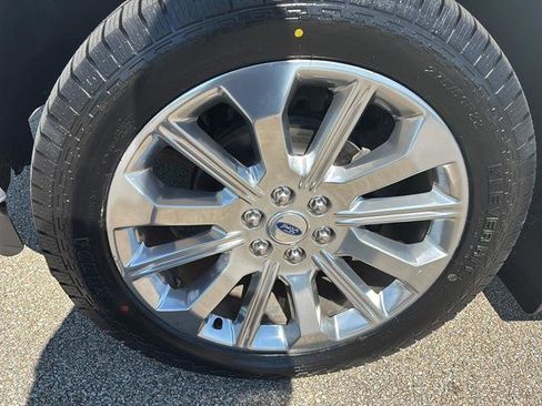 Used 2021 Ford F150 Limited image 9