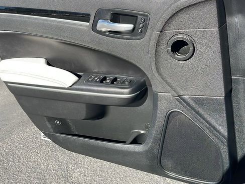 Used 2018 Chrysler 300 S w/ 300S Premium Group 2 image 25