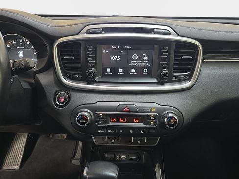 Used 2019 Kia Sorento EX FWD image 17