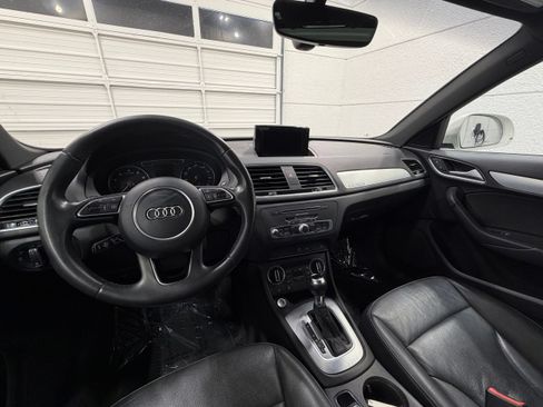 Used 2018 Audi Q3 2.0T Premium w/ Convenience Package AWD/4WD image 39