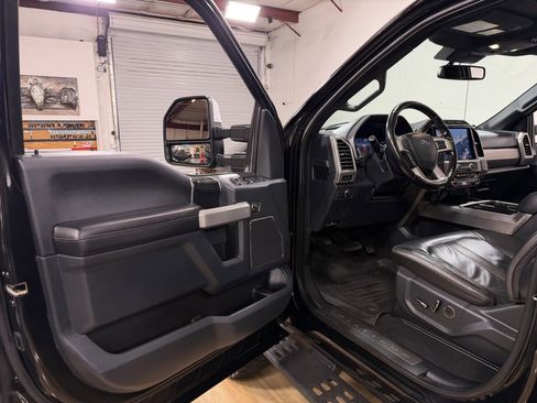 Used 2022 Ford F250 Platinum w/ Tremor Off-Road Package image 12