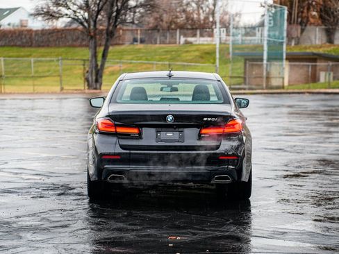 Used 2022 BMW 530i w/ Convenience Package image 6