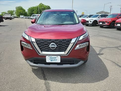 Used 2023 Nissan Rogue SV AWD/4WD image 2