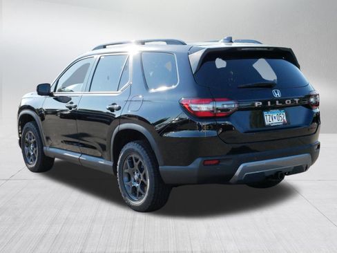 Certified 2026 Honda Pilot TrailSport image 5