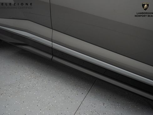 Used 2021 Lamborghini Urus image 5