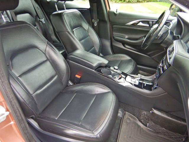 Used 2018 INFINITI QX30 Premium w/ Navigation Package AWD/4WD image 16