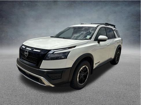 Used 2024 Nissan Pathfinder Rock Creek AWD/4WD image 3