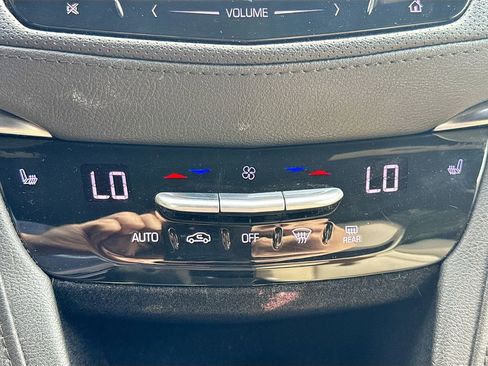 Used 2018 Cadillac XT5 Luxury image 17