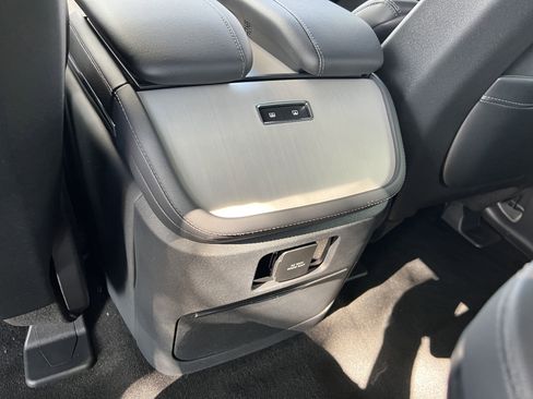 New 2025 Lincoln Navigator Reserve w/ Jet Appearance Package image 29