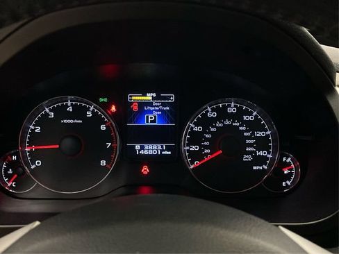 Used 2013 Subaru Outback 2.5i Limited AWD/4WD image 22