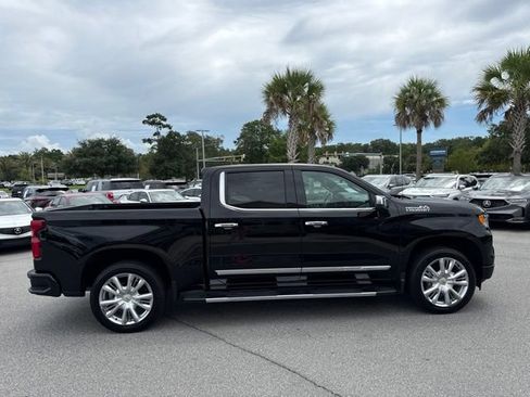 Used 2024 Chevrolet Silverado 1500 High Country w/ Technology Package AWD/4WD image 6