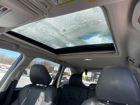 Used 2023 Subaru Outback Limited image 27