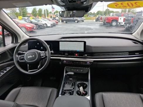 Used 2025 Kia Carnival SX FWD image 13