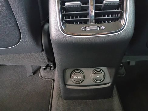 Used 2017 Kia Cadenza Technology FWD image 11