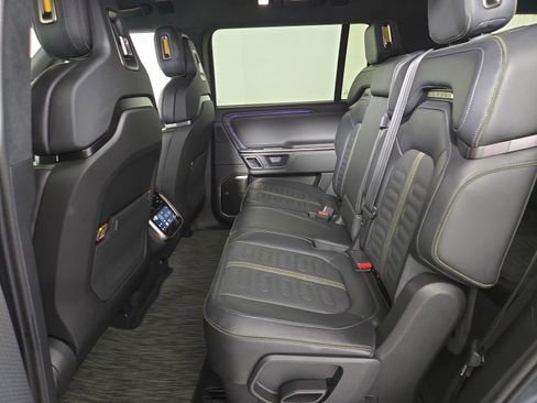 Used 2024 Rivian R1S Adventure image 21