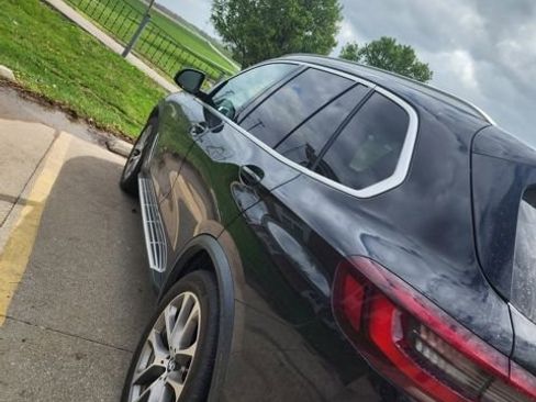 Used 2021 BMW X5 xDrive40i w/ Premium Package AWD/4WD image 3